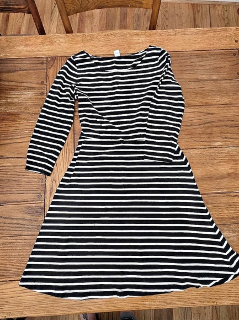 Old Navy Striped Short Sleeve Top in Black & White Size Small